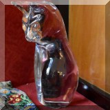 G04. Daum crystal cat.